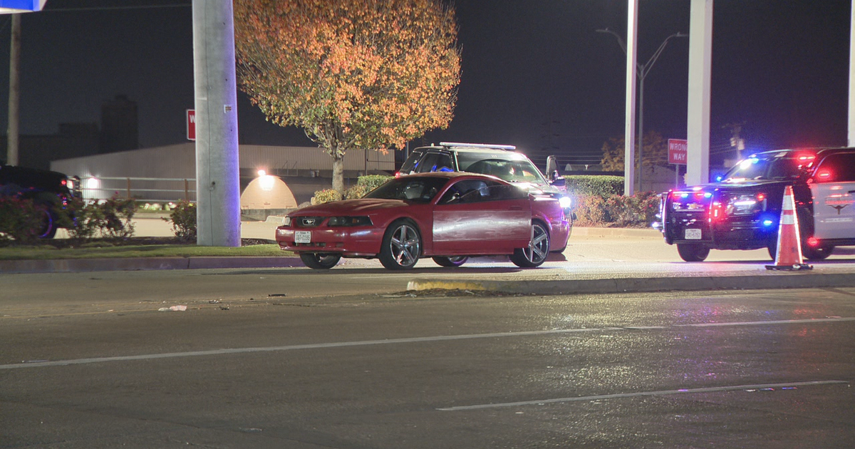 Fort Worth police chase and SWAT standoff ends peacefully | FOX 4 ...