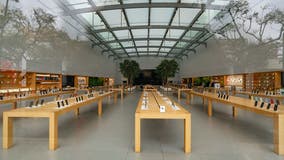 Apple quietly closes retail stores in California as coronavirus cases surge