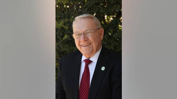 Grand Prairie deputy mayor pro tem dies of COVID-19