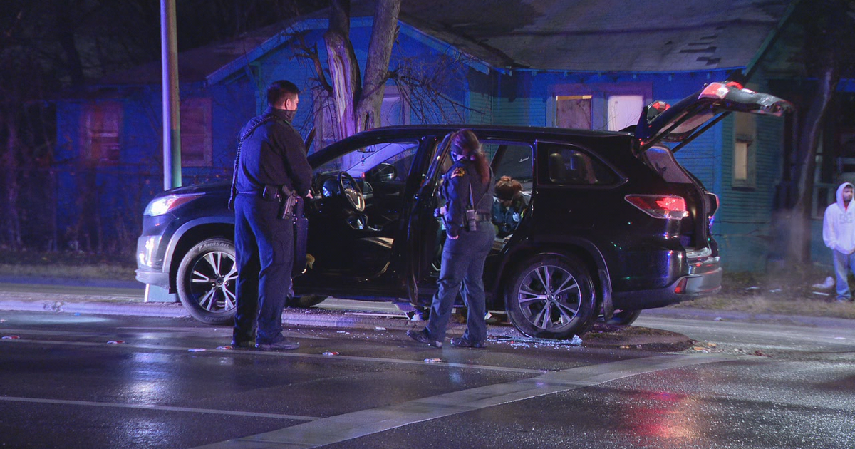 Man found shot in vehicle in east Oak Cliff | FOX 4 Dallas-Fort Worth