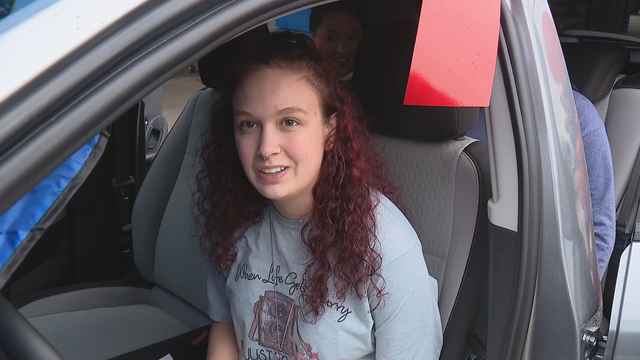 Texas high school student wins car for donating blood