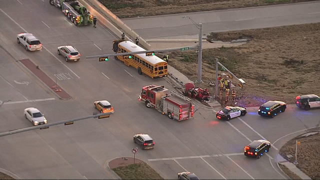 Woman dies in crash with school bus near Fort Worth-Justin border