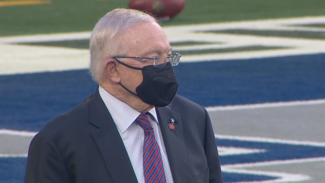 Cowboys owner Jerry Jones still believes in coaching staff