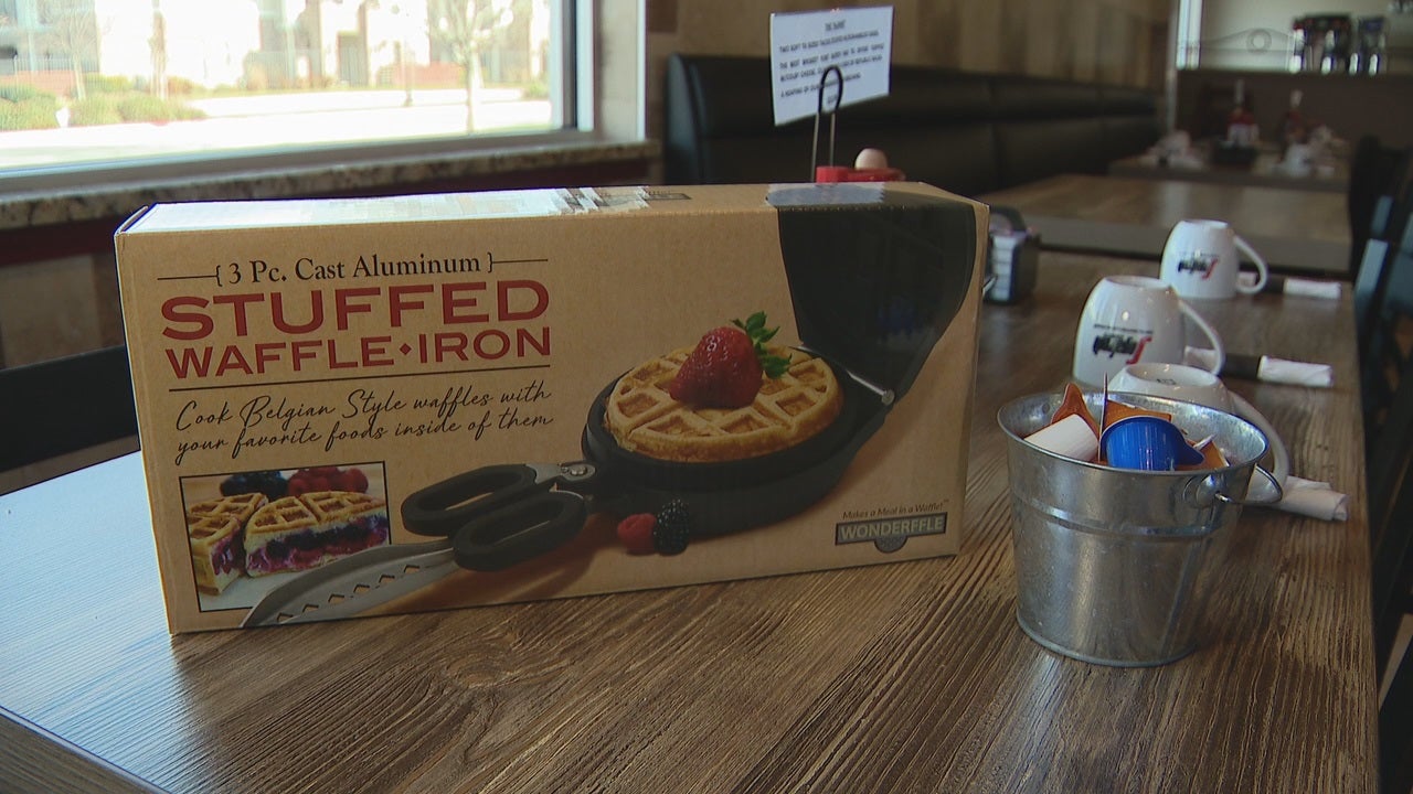 dallas cowboys waffle maker