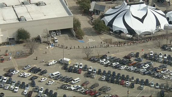 Unique new COVID-19 vaccination hub opens at Stonebriar Mall in Frisco