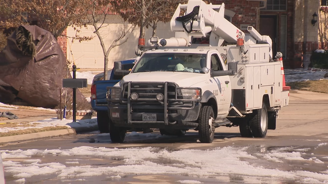 Thousands of North Texans still in the dark, as they've had to deal with days of no electricity