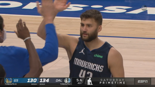 Doncic tops Curry in duel as Mavericks beat Warriors 134-132