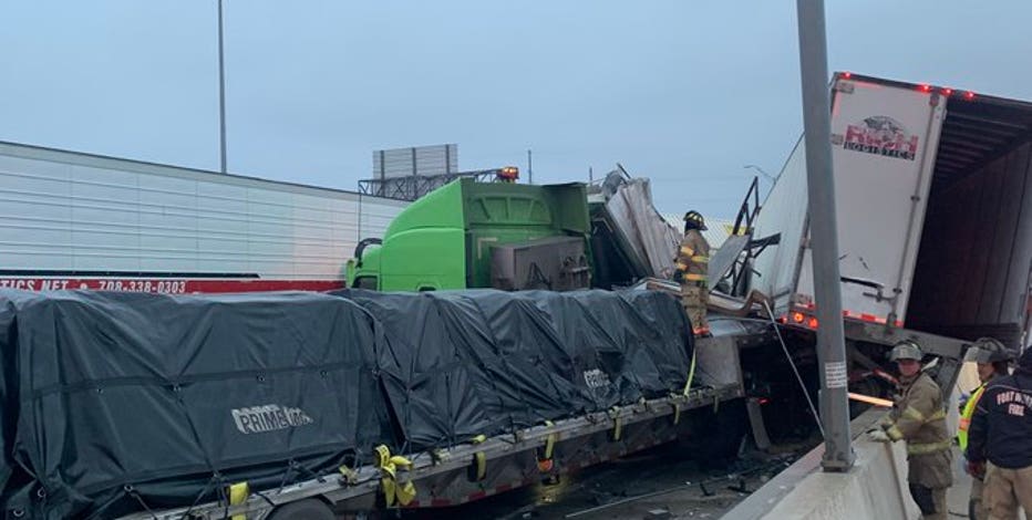 6 dead, dozens injured in I-35W pileup in Fort Worth 6 dead, dozens injured in I-35W pileup in Fort Worth