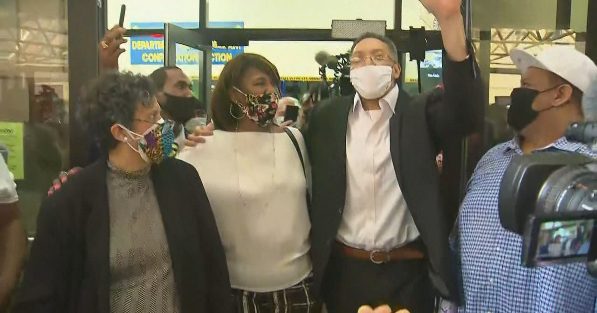 Wrongly convicted Dallas man released on bond after spending 34 years ...