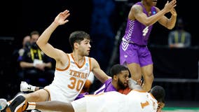 Texas stunner: No. 14 Abilene Christian ousts 'Horns 53-52