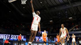 Houston locks in on defense, beats Syracuse 62-46 in NCAAs