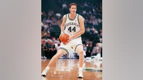 Former Dallas Maverick Shawn Bradley paralyzed after bicycle accident