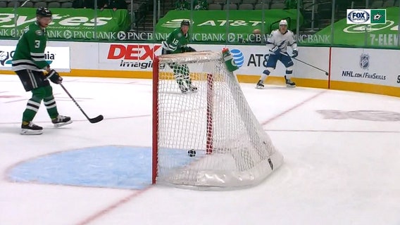 Vasilevskiy 3rd shutout in row as Lightning top Stars 2-0