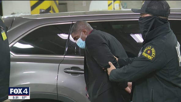 Arrested Dallas police officer likely had accomplices, investigators say