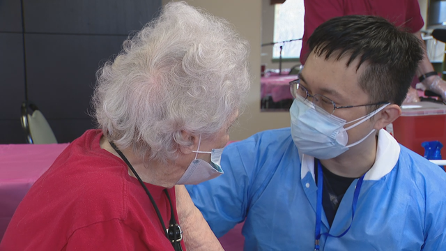 Programs working to reach North Texas seniors who can't visit COVID-19 vaccination sites