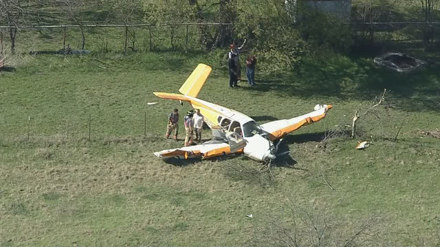 2 people injured in Wise County plane crash