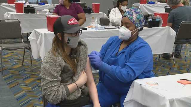 Smaller vaccine clinics popping up in Dallas neighborhoods to reach more residents