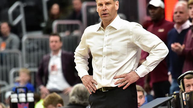Oklahoma hires Loyola Chicago’s Moser as basketball coach