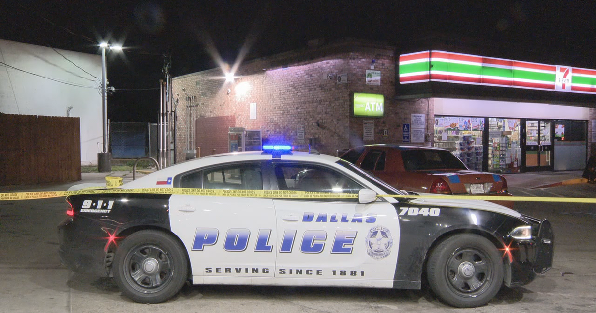 Man shot during fight outside Dallas convenience store | FOX 4 Dallas ...