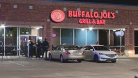 Woman shot in the face during fight at Dallas sports bar