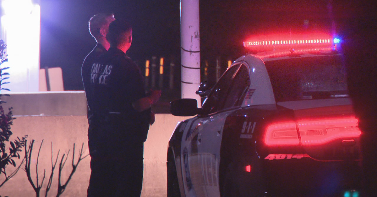 2 vehicles hit in apparent road rage shooting in west Dallas | FOX 4 ...