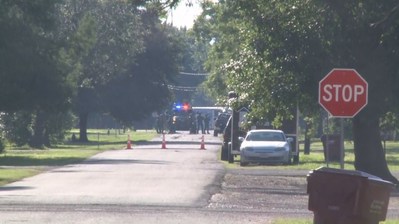 Police Barricaded suspect killed himself after shooting Honey Grove