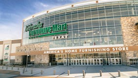 Nebraska Furniture Mart ups pay for new, current warehouse workers