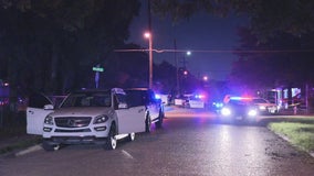Police searching for suspect in deadly Dallas shooting