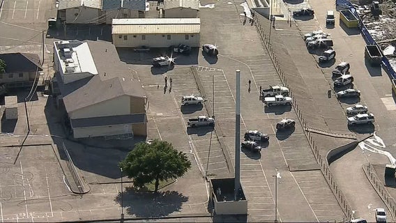 Teenage boy in critical condition after shooting at Fort Worth high school parking lot