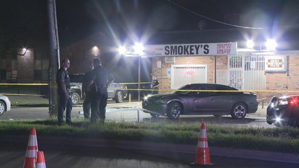 4 hurt in drive-by shooting outside Fort Worth store