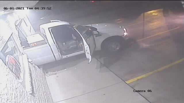 Two West Dallas restaurants dealing with aftermath of break-in attempts