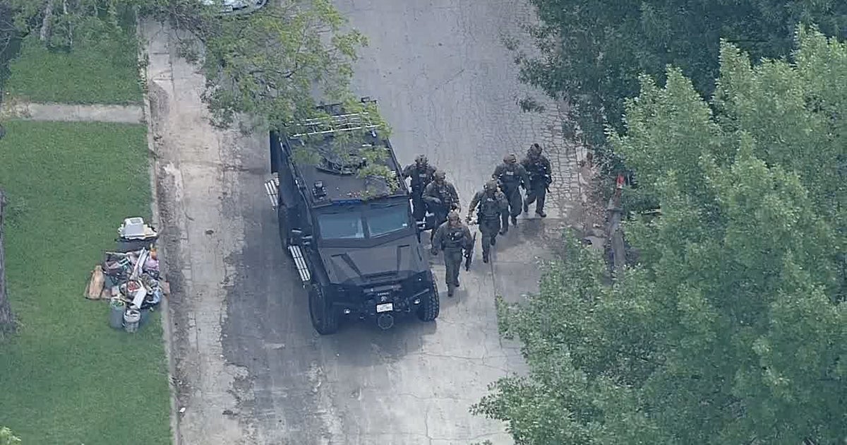 Police chase ends with SWAT standoff in Lake Worth neighborhood | FOX 4 ...
