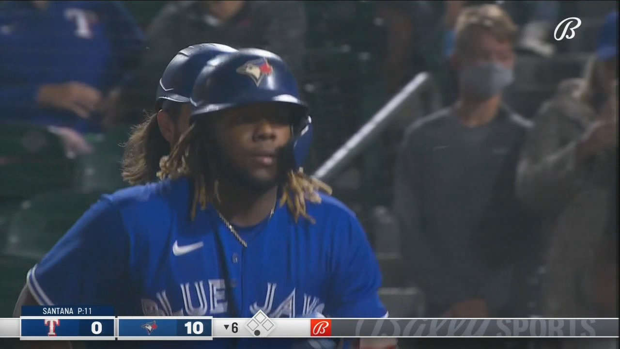 Guerrero hits 2 HRs to reach 30, Blue Jays rout Rangers 10-2