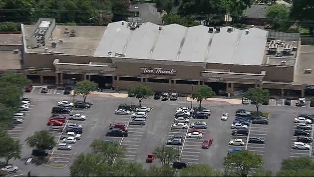 Police investigating fatal shooting outside Tom Thumb in Richardson