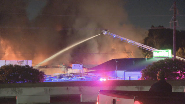Crews get fire under control at Fort Worth golf cart business