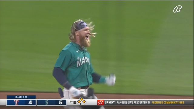 Mariners' late magic continues, topple Rangers 5-4 in 10