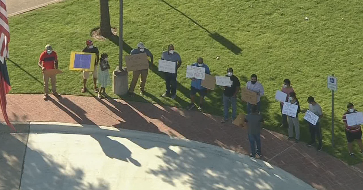 Parents across North Texas school districts protest in support of ...