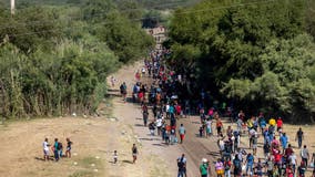 Thousands of Haitian immigrants congregate at tiny Texas border town