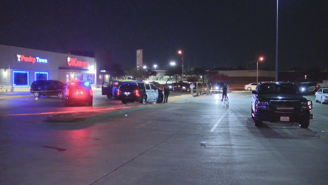 22-year-old man fatally shot in Fort Worth
