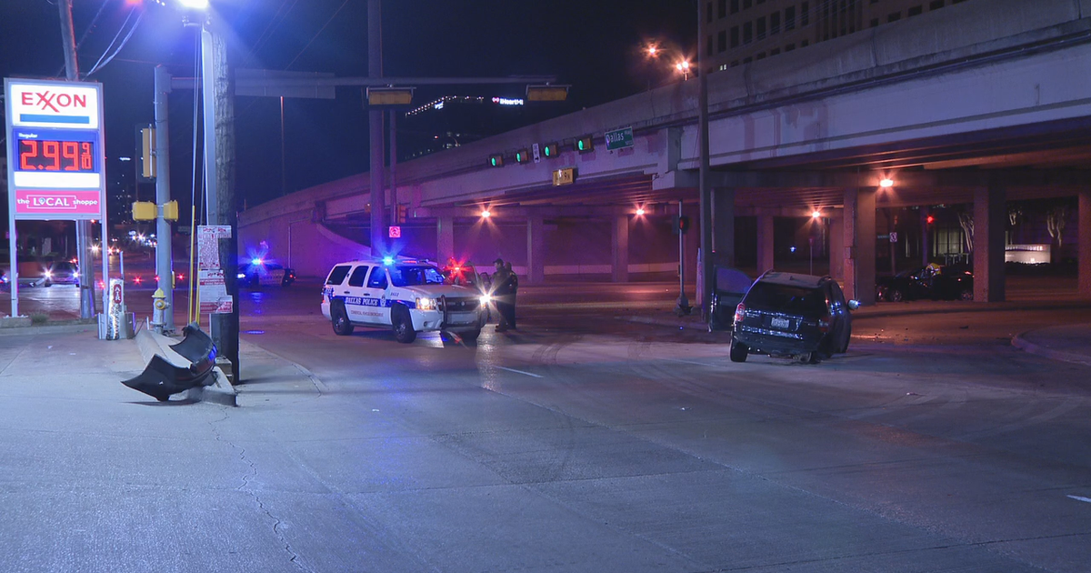 Man arrested for DWI following crash that injured two people in Dallas ...