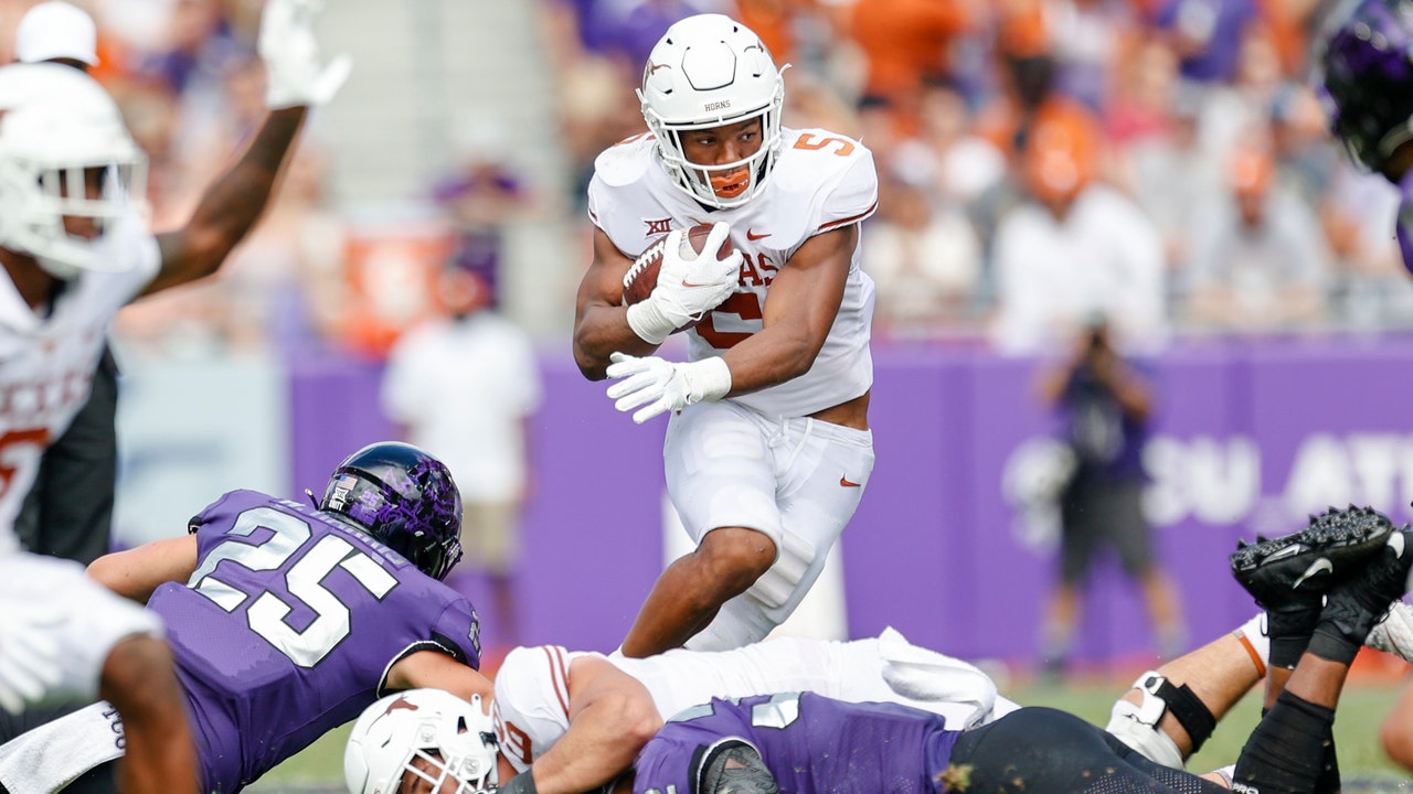 Robinson Runs For 216 Yards, 2 TDs As Texas Beats TCU 32-27 | FOX 4 ...