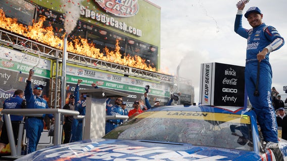 Larson wins at Texas for 1st spot in NASCAR's championship 4