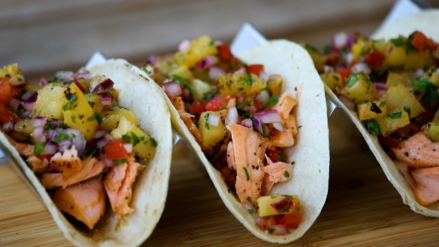 Taste of TNF recipe: Salmon tacos with pineapple