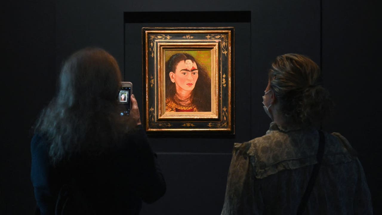 Frida Kahlo's 'Diego y yo' self-portrait sells for record $34.9 million ...