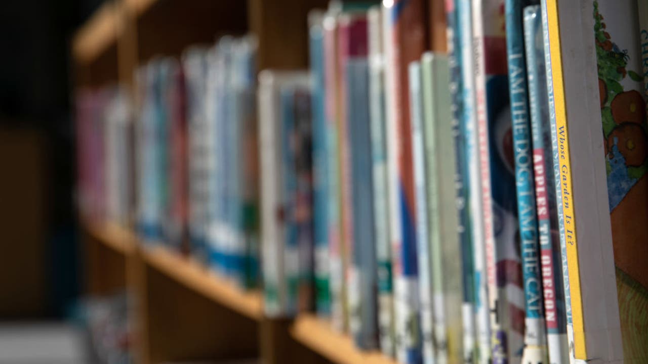 Granbury ISD Removes 5 "sexually Explicit" Books From School Libraries ...