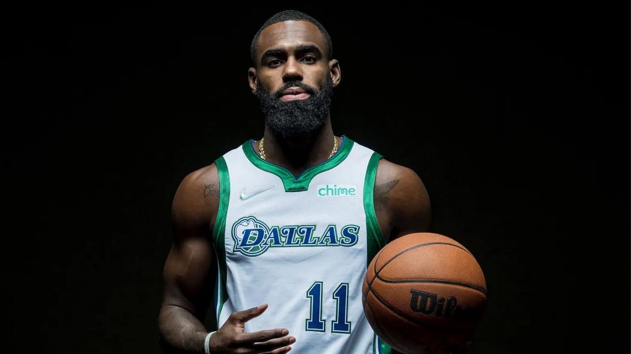 Mavs on sale green jersey