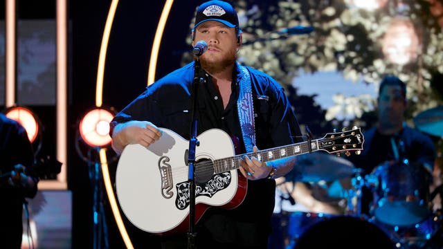 Luke Combs to perform at Cowboys Thanksgiving Day game