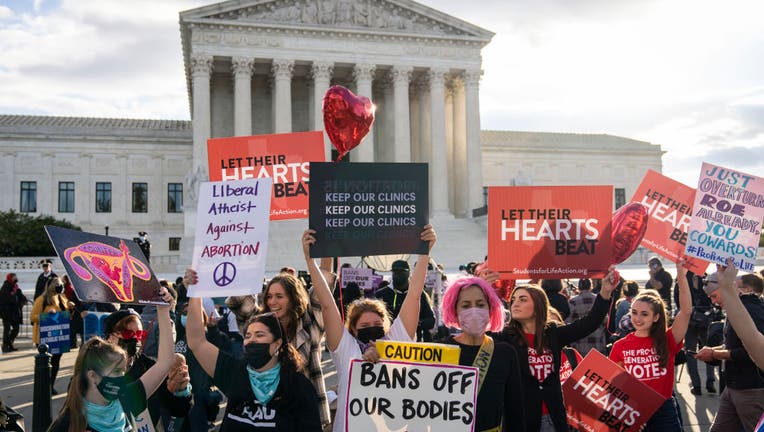 f6742b3e-U.S. Supreme Court Hears Expedited Challenges Over Texas Abortion Ban