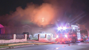 Firefighters put out late night fire at Dallas home