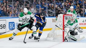 Tarasenko scores twice, Blues beat Stars 4-1